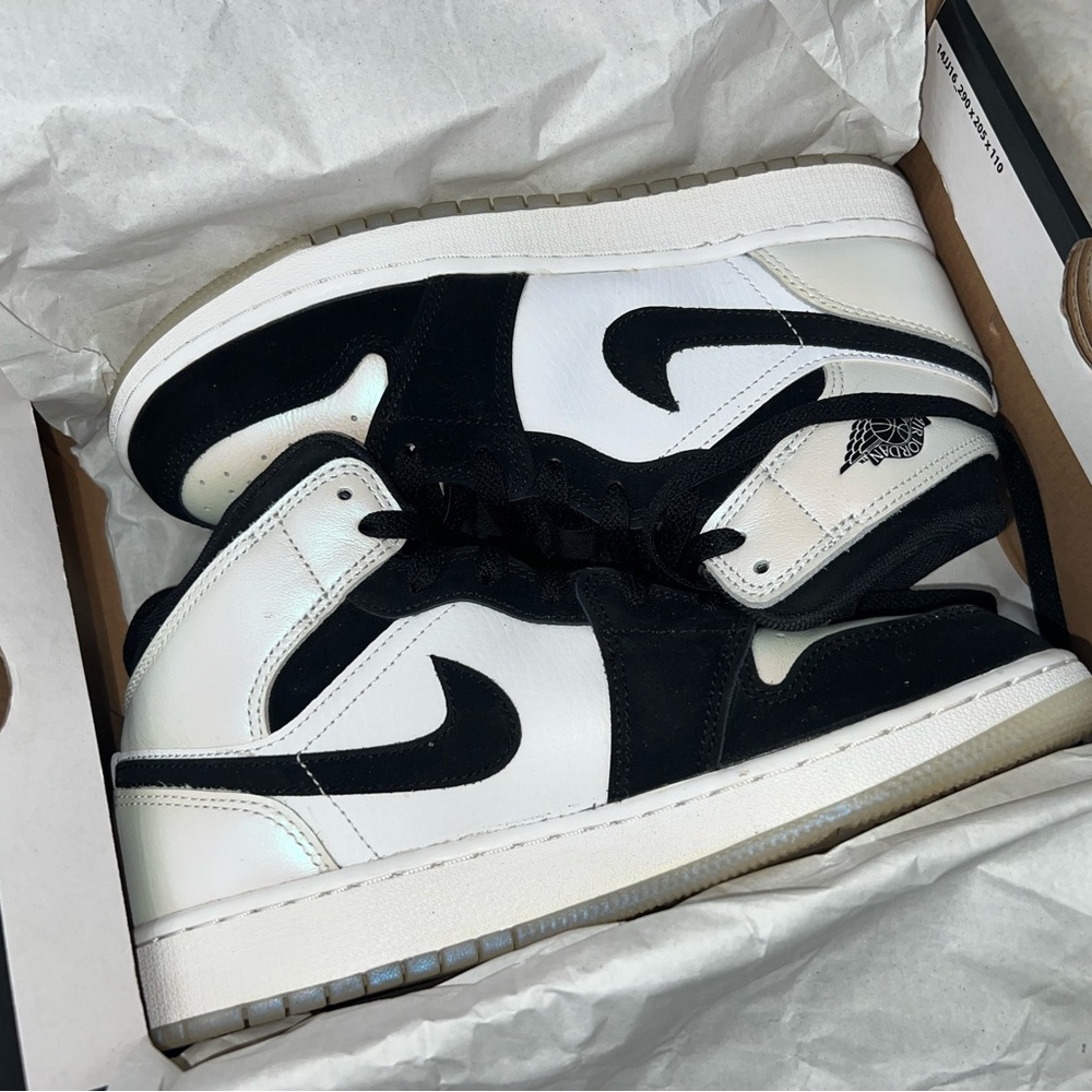 Nike Air Jordan 1 Mid Diamond Shorts Shoes in Black/Multicolor- 5.5Y